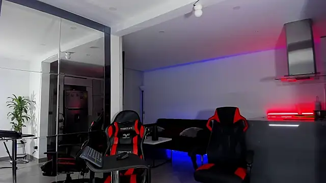 Snapshot of daikokuten_ chatting on 01.21.25 daikokuten online show from 01.21.25