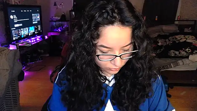 Elliewgfs online show from 12.16.24