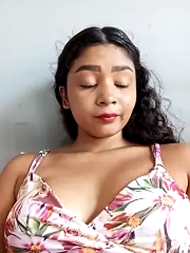 Snapshot of heleny901 chatting on 02.19.26 heleny901 online show from 02.19.26