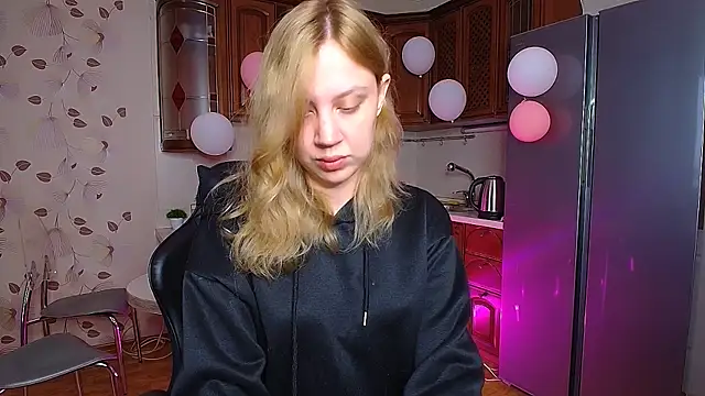 Snapshot of SexyNadi chatting on 09.13.25 SexyNadi online show from 09.13.25