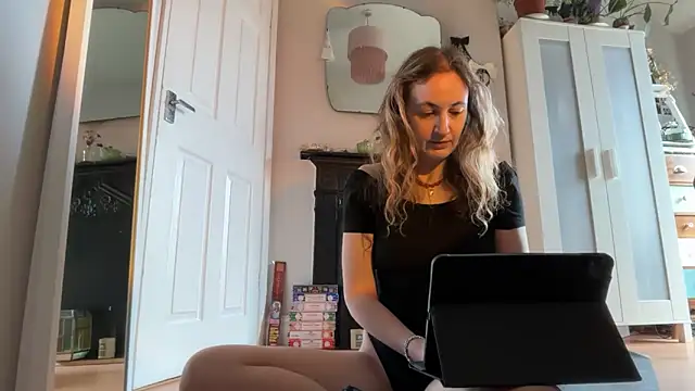 Snapshot of Littlelolo60 chatting on 09.14.25 Littlelolo60 online show from 09.14.25