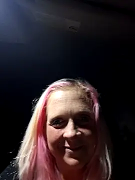 Snapshot of chubby_british_blonde_uk chatting on 02.08.26 chubby british blonde uk online show from 02.08.26