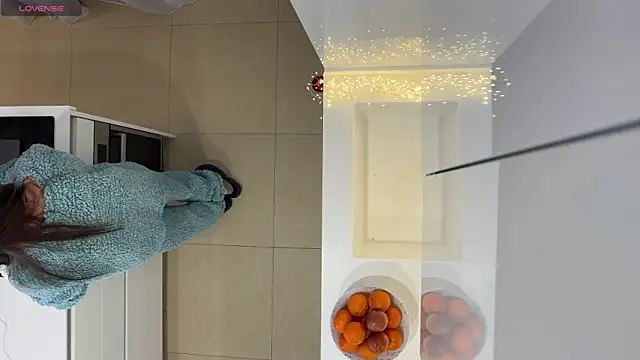 Snapshot of Mika_Miller chatting on 12.20.24 Mika Miller online show from 12.20.24