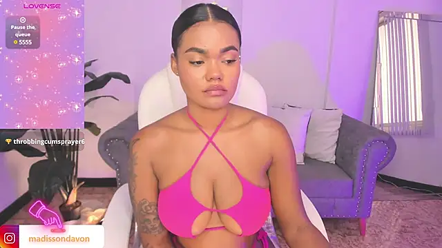 Snapshot of madisson_davon chatting on 12.05.24 madisson davon online show from 12.05.24