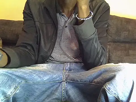 Snapshot of Delicious-D chatting on 02.14.25 Delicious-D online show from 02.14.25