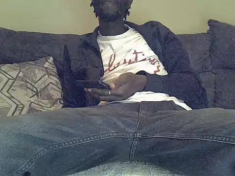 Snapshot of Delicious-D chatting on 02.23.25 Delicious-D online show from 02.23.25