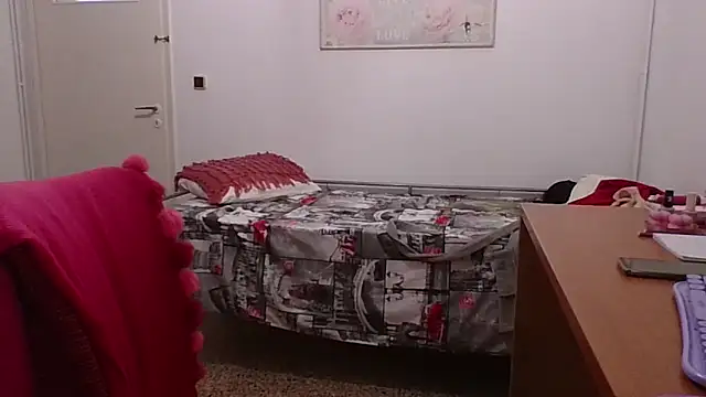 Snapshot of SabrinaXlovess chatting on 10.30.25 SabrinaXlovess online show from 10.30.25