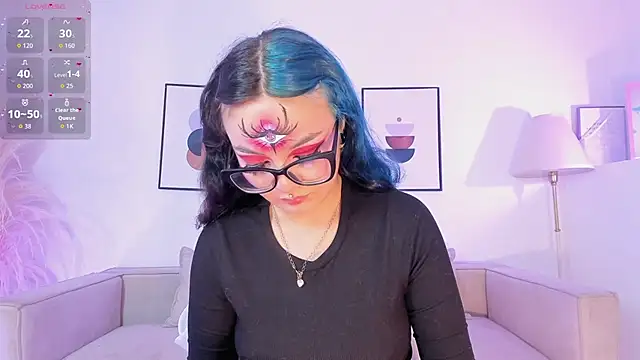 Snapshot of Sweet_Namii chatting on 11.13.25 Sweet Namii online show from 11.13.25