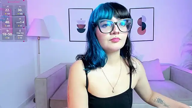 Snapshot of Sweet_Namii chatting on 11.15.25 Sweet Namii online show from 11.15.25