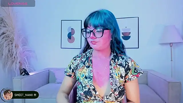 Snapshot of Sweet_Namii chatting on 11.21.25 Sweet Namii online show from 11.21.25