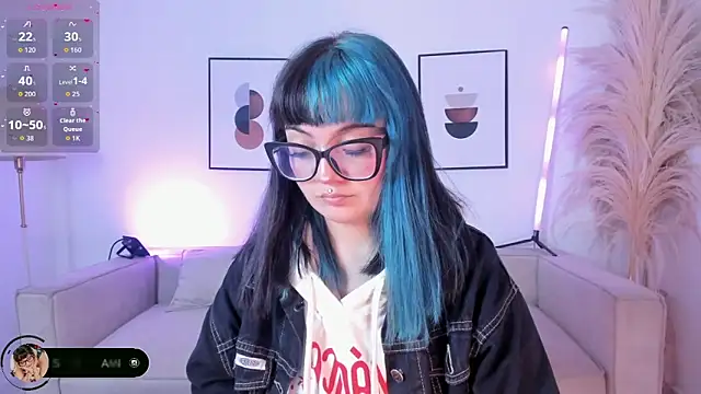 Snapshot of Sweet_Namii chatting on 11.29.25 Sweet Namii online show from 11.29.25