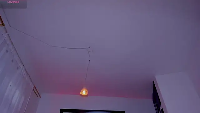 Scarlett 811 online show from 12.20.25