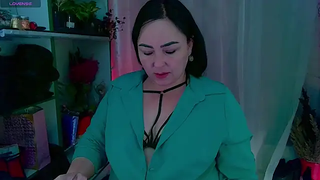 Snapshot of _Cloud_Atlas_ chatting on 02.12.25 Cloud Atlas online show from 02.12.25