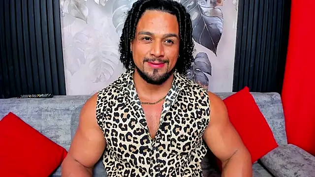 Snapshot of MikeEstevess chatting on 04.03.26 MikeEstevess online show from 04.03.26