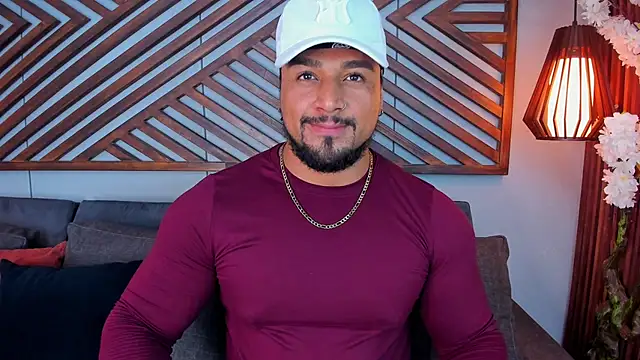 Snapshot of MikeEstevess chatting on 04.10.26 MikeEstevess online show from 04.10.26