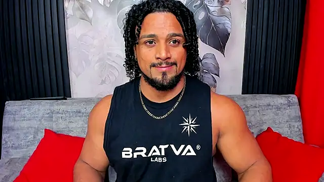 Snapshot of MikeEstevess chatting on 04.13.26 MikeEstevess online show from 04.13.26