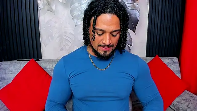 Snapshot of MikeEstevess chatting on 04.15.26 MikeEstevess online show from 04.15.26