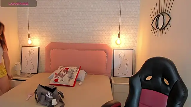 Kittytimberlake online show from 12.05.25