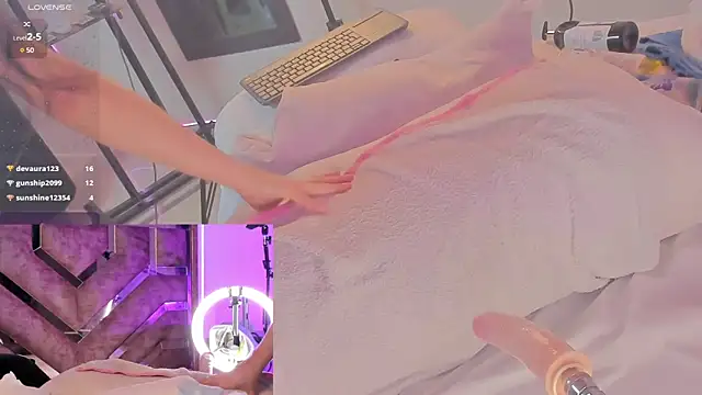 lili moonn online show from 01.09.25