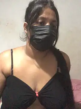 Snapshot of NOORA-GIRL chatting on 03.22.25 NOORA-GIRL online show from 03.22.25