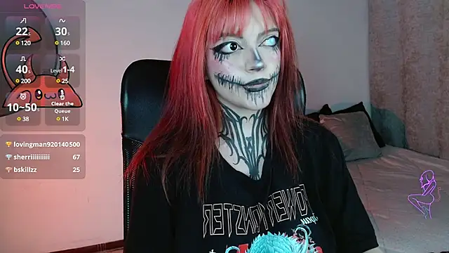 Snapshot of LilithMadness chatting on 12.18.24 LilithMadness online show from 12.18.24