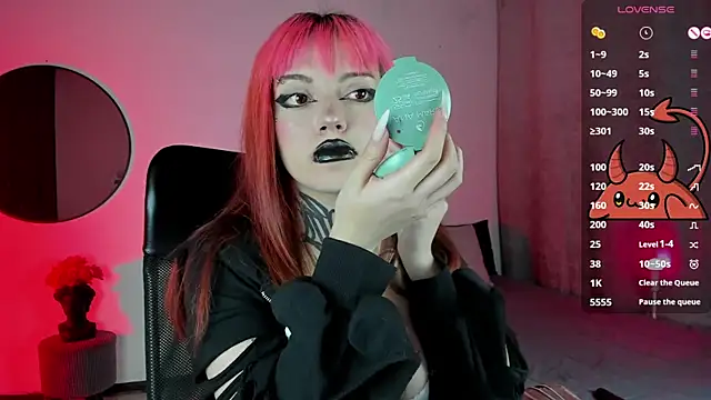 Snapshot of LilithMadness chatting on 03.09.25 LilithMadness online show from 03.09.25