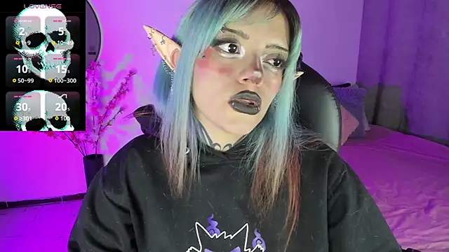 Snapshot of LilithMadness chatting on 09.19.25 LilithMadness online show from 09.19.25