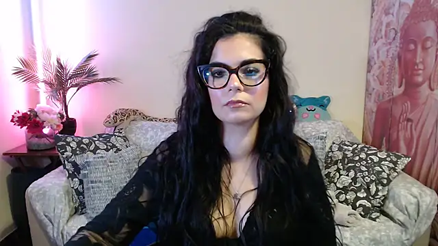 Saturnia Yvonne online show from 09.27.25