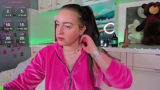 Snapshot of Kruela_Eva chatting on 12.02.25 Kruela Eva online show from 12.02.25