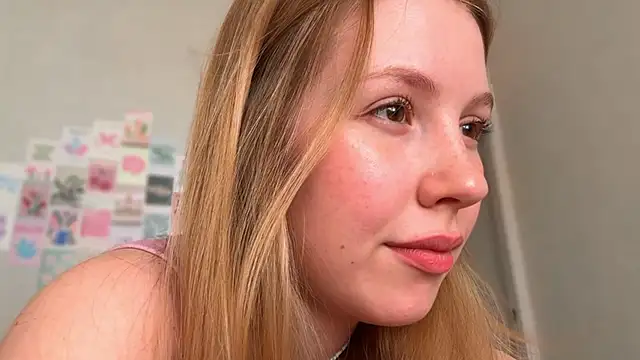 HoneyAudrey online show from 05.04.26