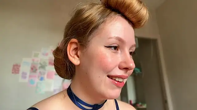 HoneyAudrey online show from 05.14.26