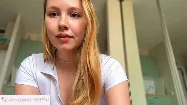 HoneyAudrey online show from 05.18.26