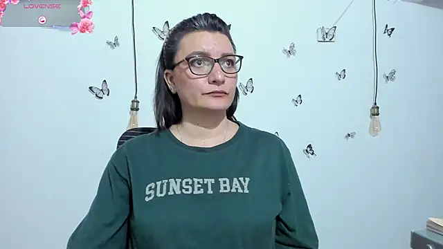 Snapshot of Amie_Adams82_ chatting on 12.05.25 Amie Adams82 online show from 12.05.25