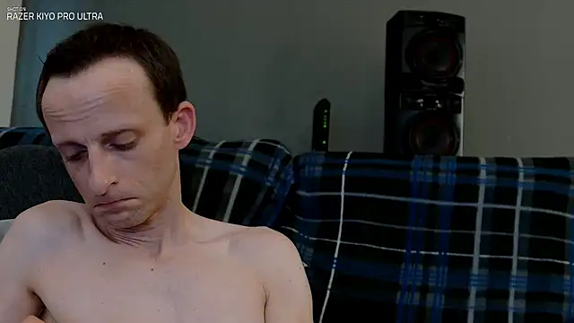 Snapshot of Dilldough405 chatting on 10.09.25 Dilldough405 online show from 10.09.25