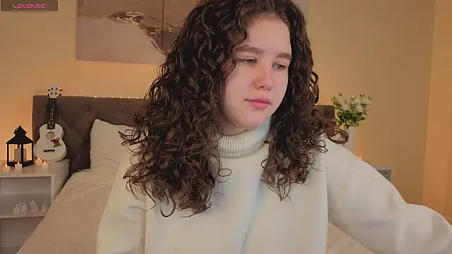 Ariella Sol online show from 11.07.25