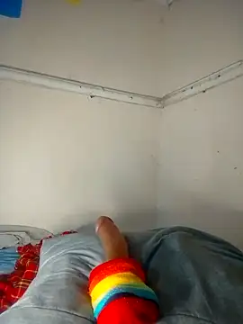 Snapshot of pretty-eyes23 chatting on 10.27.25 pretty-eyes23 online show from 10.27.25