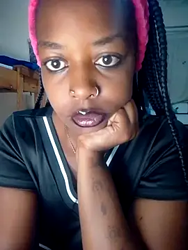 Snapshot of pretty-eyes23 chatting on 11.16.25 pretty-eyes23 online show from 11.16.25