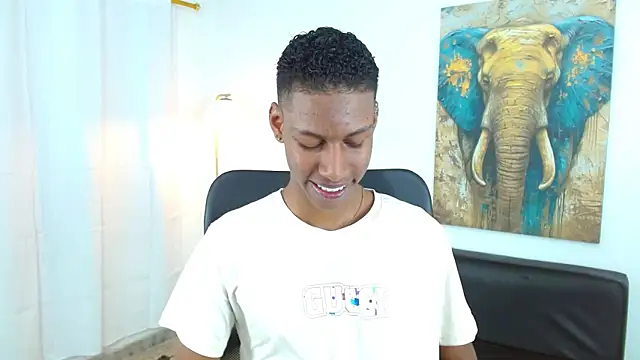 maiki18  online show from 11.11.25