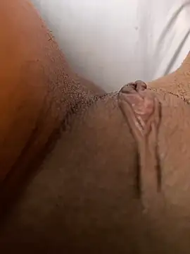 Snapshot of lili_fire69 chatting on 02.26.25 lili fire69 online show from 02.26.25