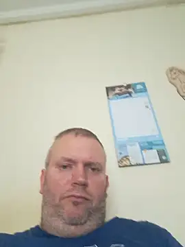 ShyBoy1982 online show from 02.20.25