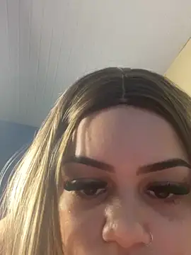 Lolacavalona online show from 12.08.24