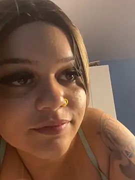 Lolacavalona online show from 12.15.24