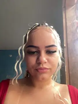 Lolacavalona online show from 12.30.24