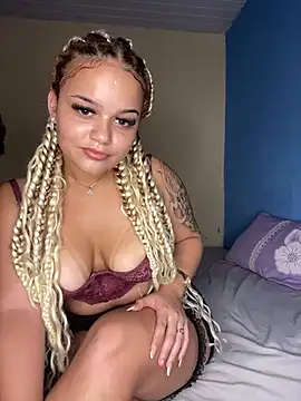 Lolacavalona online show from 01.13.25