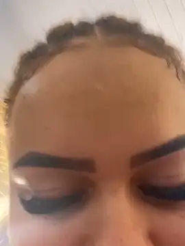 Lolacavalona online show from 01.15.25