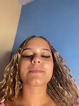 Lolacavalona online show from 01.23.25