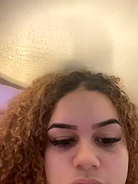 Lolacavalona online show from 09.19.25