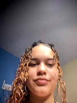 Lolacavalona online show from 09.29.25