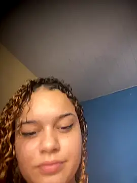 Lolacavalona online show from 10.01.25