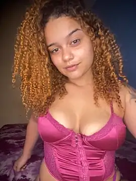 Lolacavalona online show from 10.14.25